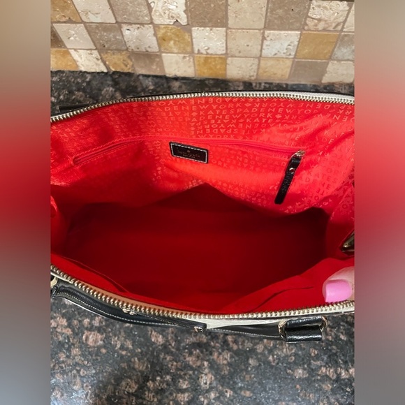 Kate Spade Black and Cream - Pebbled Leather Tote Handbag - Picture 6 of 8